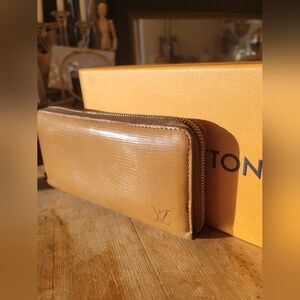 Louis Vuitton Epi Unisex Wallet